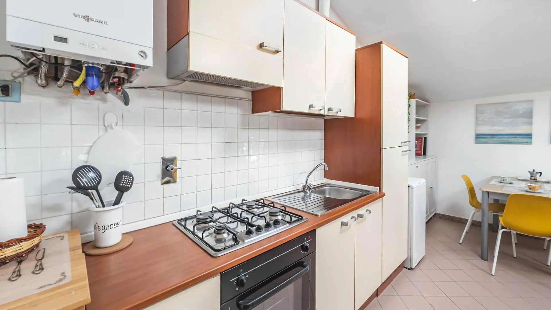 Studio Flat - Vicolo Stradellaccio Bologna 0*,  Italy