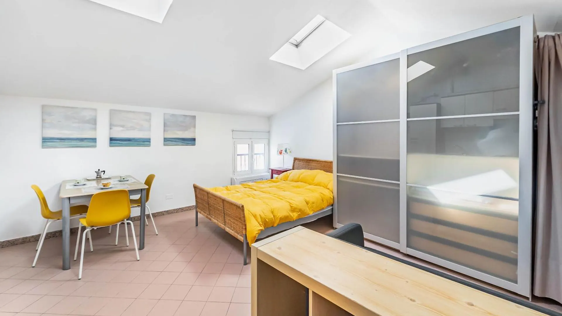 Studio Flat - Vicolo Stradellaccio Bologna 0*,  Italy