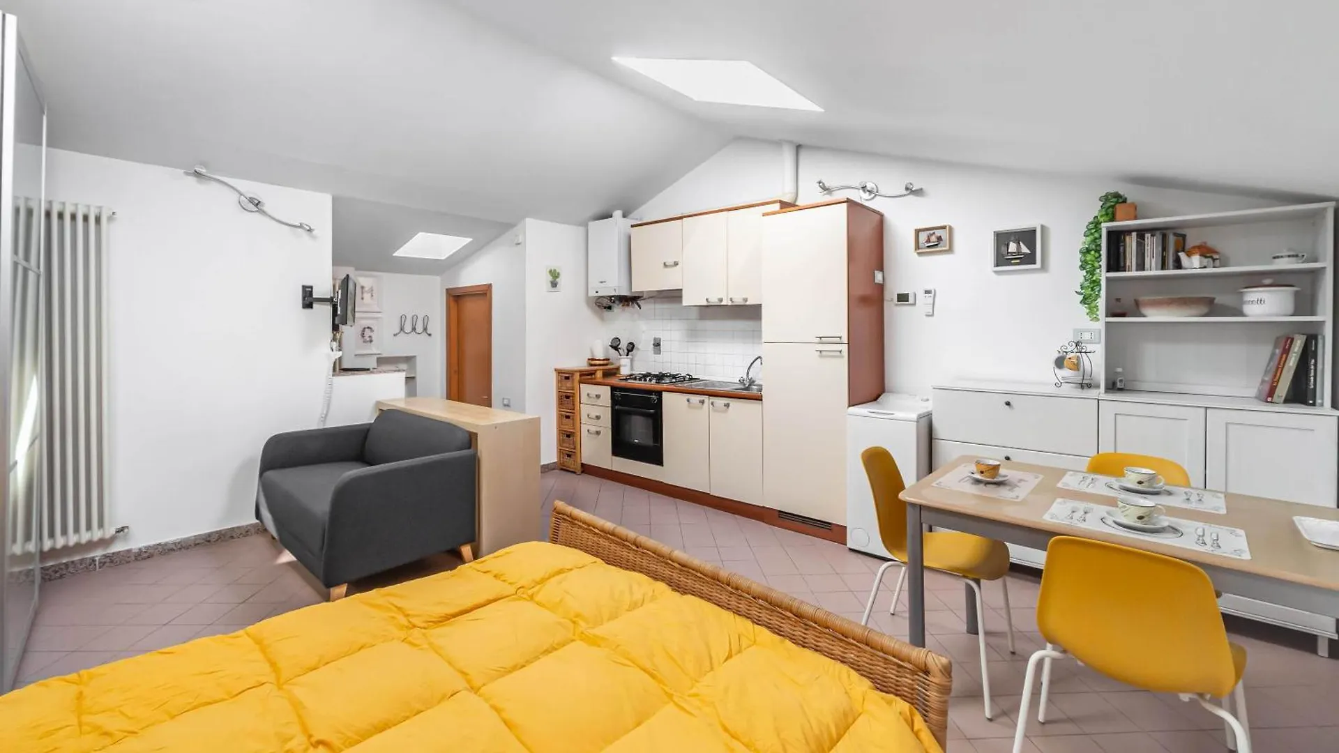 Studio Flat - Vicolo Stradellaccio Bologna Italy